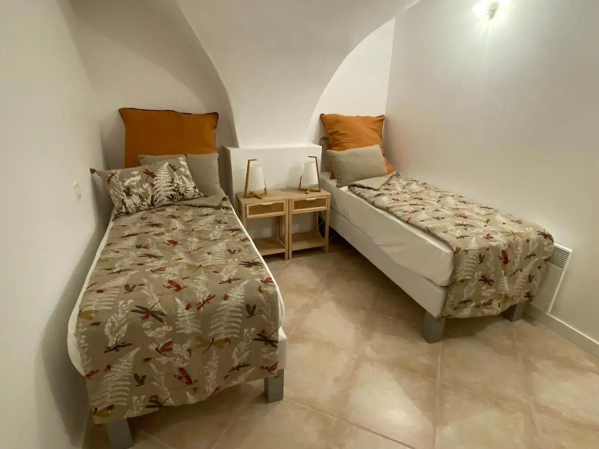 Appartement LES LAURIERS ROSES Marsanne 0*,